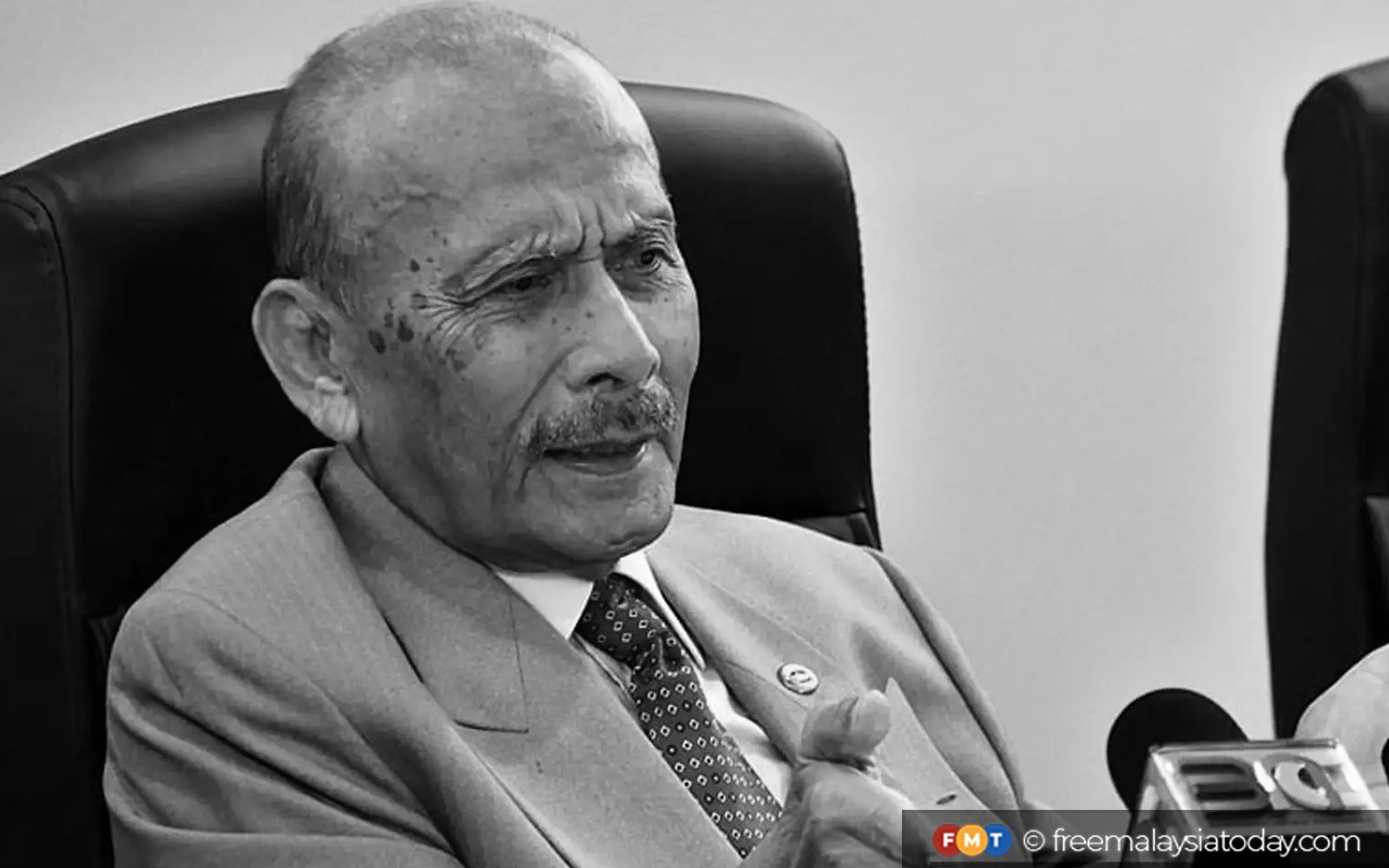 hanif omar dies at 85