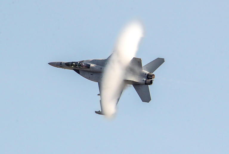 Photos: Thunder Over Louisville Air Show Practice