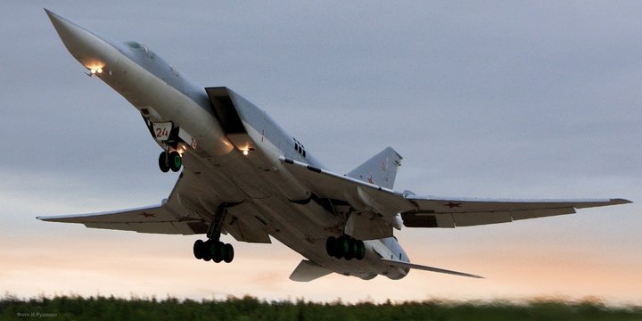 우크라, 전쟁 최초로 러 전략폭격기 tu-22 격추