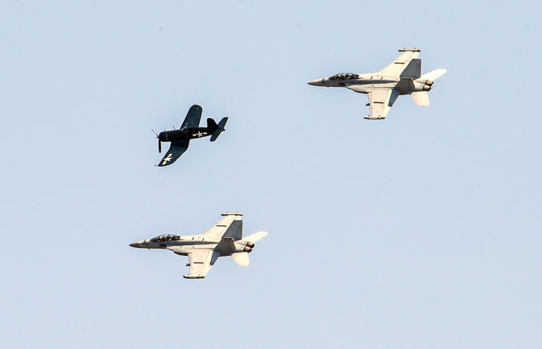 Photos: Thunder Over Louisville Air Show Practice