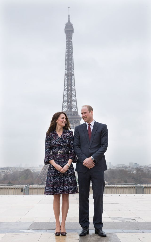 <p>William and Kate proved they were excited tourists just like the rest of us as they posed for a snap in front of the Eiffel Tower during an official three-day visit to Paris in 2017. And of course, the Princess wore Chanel!</p>
