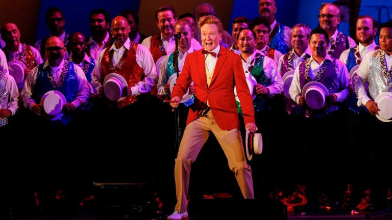 Conan O'Brien as The Simpsons' Lyle Lanley at the Hollywood Bowl (Jay L. Clendenin / Los Angeles Times)