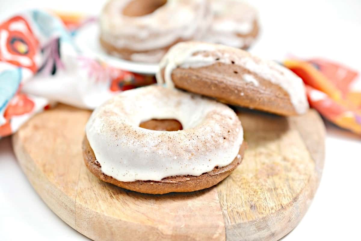 <p>Treat yourself to these glazed donuts topped with    vanilla   glaze and cinnamon sugar, perfect for anyone following a gluten-free diet. Made with almond flour and    vanilla   protein powder, they offer a healthier alternative to traditional donuts without compromising on taste. With a straightforward recipe that takes just about 30 minutes to prepare, these donuts are a quick and delicious option for breakfast or anytime you need a sweet pick-me-up.<br><strong>Get the Recipe: </strong><a href="https://trinakrug.com/shakeology-glazed-donuts-low-carb-gluten-free/?utm_source=msn&utm_medium=page&utm_campaign=msn">Glazed Donuts</a></p>