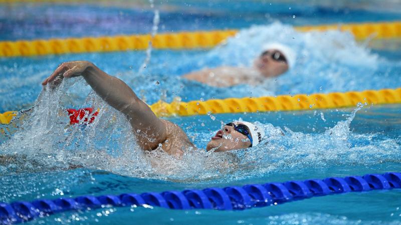 natation : des futurs champions olympiques chinois contrôlés positifs en 2021 et non sanctionnés