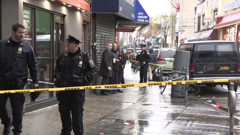 New York City police fatally shoot knife-wielding man arguing with woman on street corner