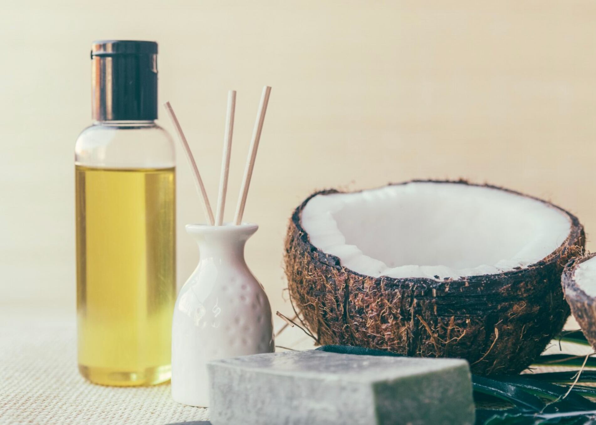 beneficios del aceite de coco para humectar tu cuerpo
