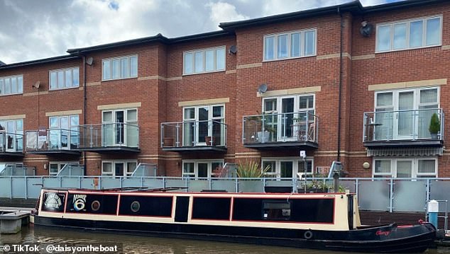 i bought a narrowboat for £42k... i'll never live in a house again