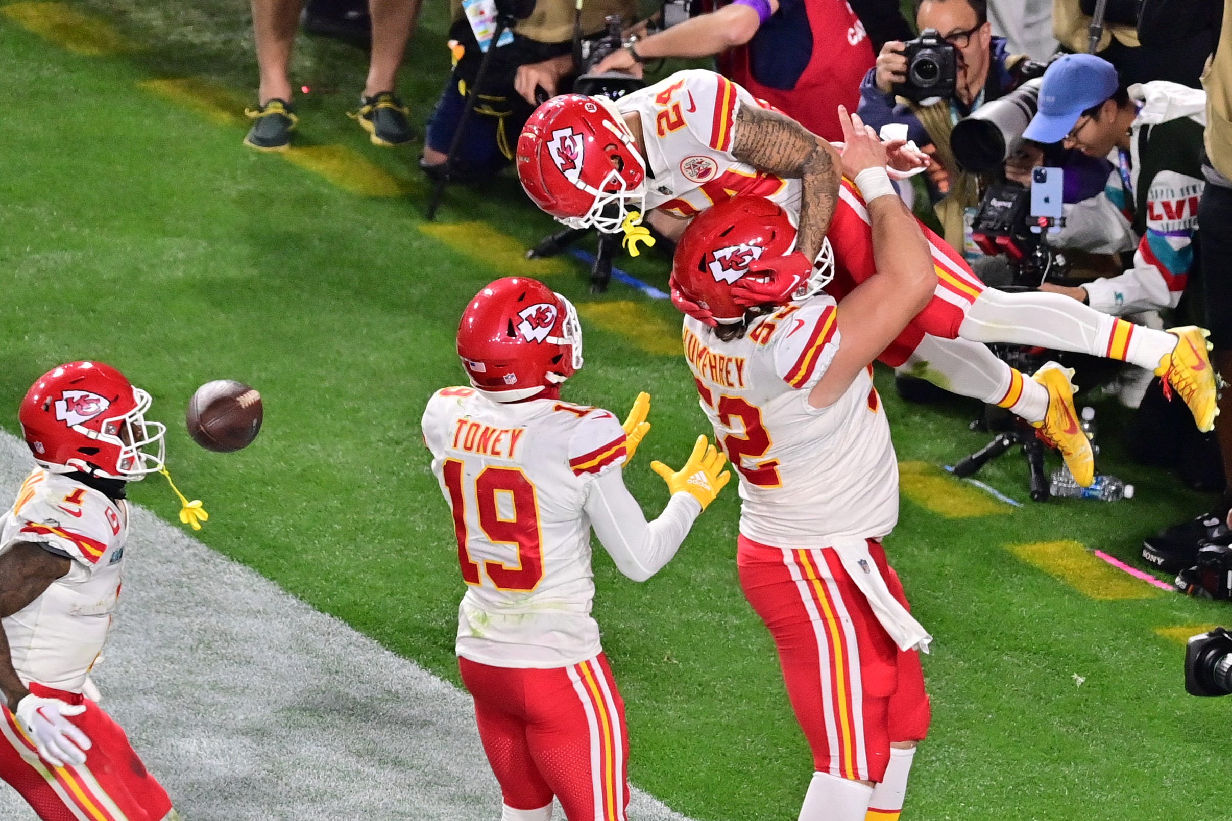 Chiefs GM Brett Veach Provides Update On WRs Kadarius Toney, Skyy Moore