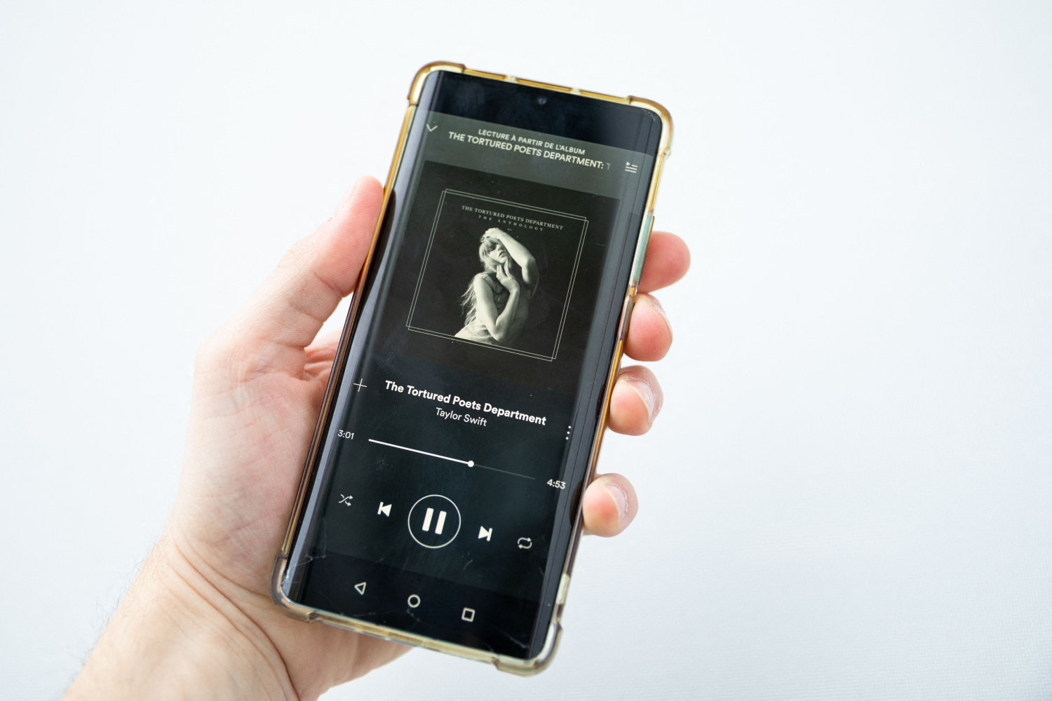 taylor swift slår rekord med 200 millioner afspilninger af nyt album