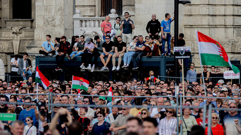 így változik a közlekedés budapesten magyar péter tüntetése miatt péntek délután