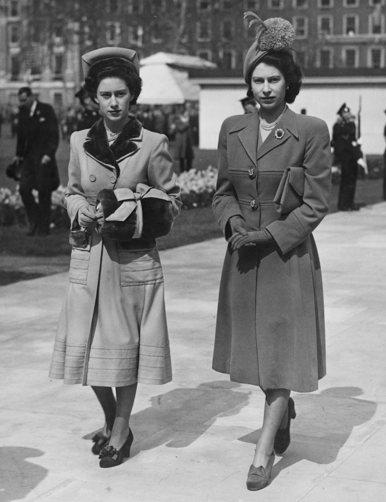Princesses Elizabeth and Margaret at the unveiling of the memorial to American President Franklin Delano Roosevelt in 1948. Later that year, Princess Elizabeth would give birth to her first child, Charles.<p><a href="https://www.msn.com/en-au/community/channel/vid-7xx8mnucu55yw63we9va2gwr7uihbxwc68fxqp25x6tg4ftibpra?cvid=94631541bc0f4f89bfd59158d696ad7e">Follow us and access great exclusive content every day</a></p>