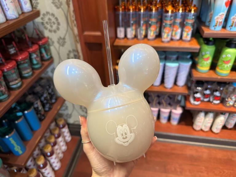 An opalescent Mickey balloon sipper is now available at Walt Disney World. Opalescent Mickey Balloon Sipper – $24.99 The opalescent Mickey balloon sipper that we spotted in Disneyland last December has made its way to Walt Disney World. We found it among other sipper and water bottle options in the Emporium at Magic Kingdom. The ... Read more