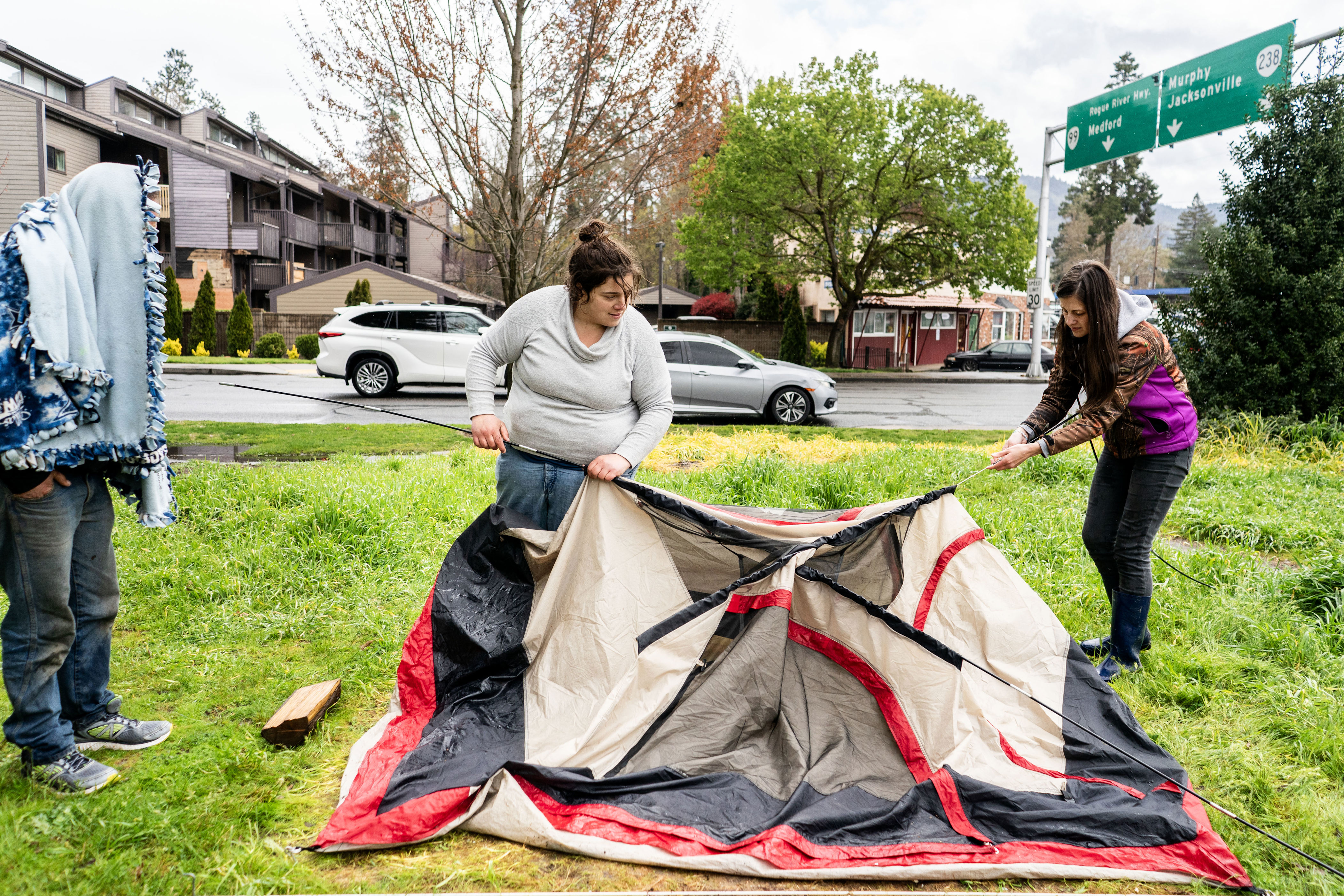 as supreme court takes up homeless ban, a city’s unhoused feel abandoned