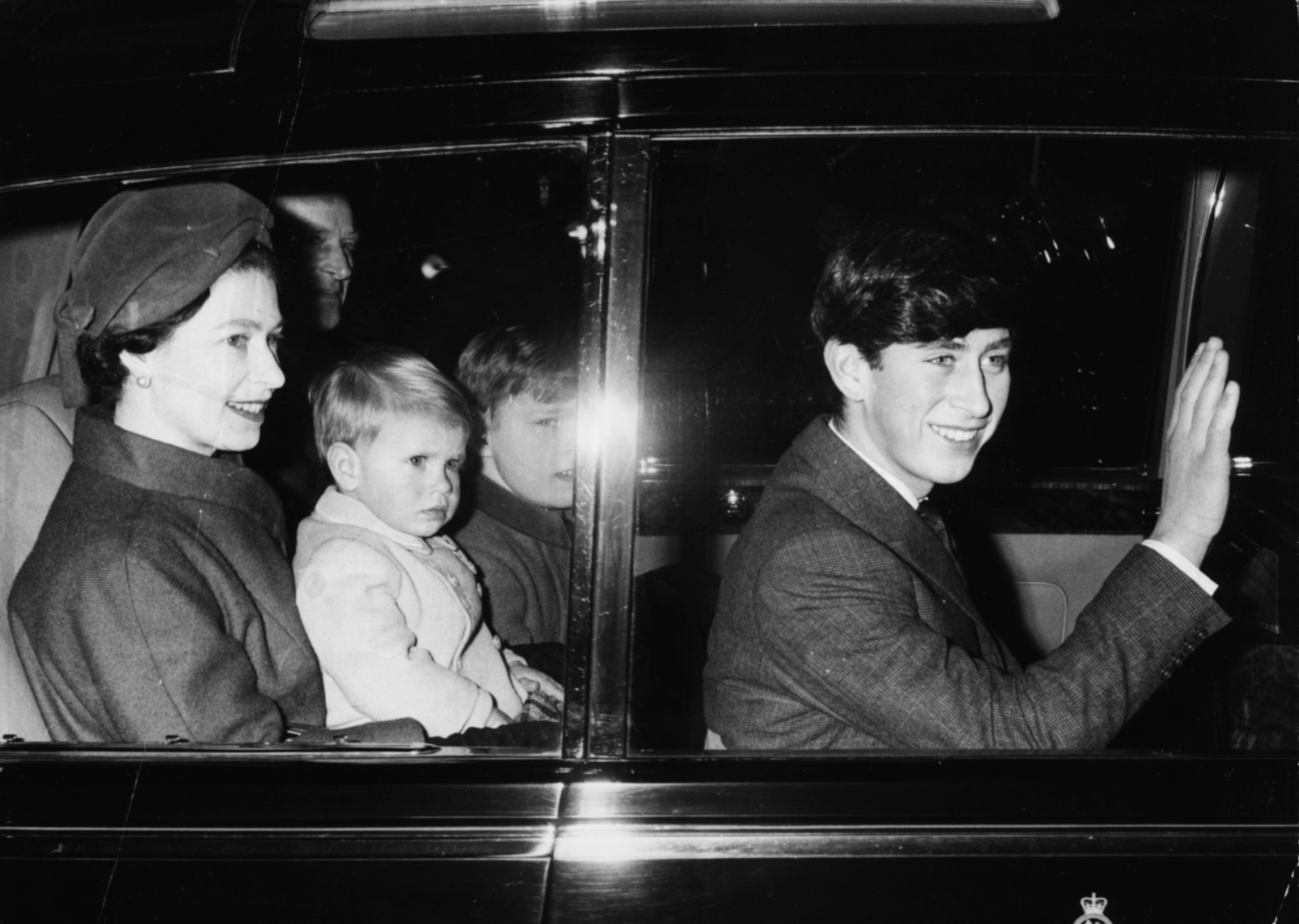 <p>Pictured with her husband and two children in a car. Queen Elizabeth II would give birth to Andrew in 1960 and Edward in 1964.</p> <p>See also: <a class="waffle-rich-text-link" href="https://www.msn.com/en-gb/news/other/things-every-home-in-the-70s-had-that-you-rarely-see-today/ss-AA1nfcLP?disableErrorRedirect=true&infiniteContentCount=0">Things every home in the '70s had that you rarely see today</a></p><p>You may also like:<a href="https://www.starsinsider.com/n/499961?utm_source=msn.com&utm_medium=display&utm_campaign=referral_description&utm_content=203154v10en-au"> The gods, goddesses, and legendary heroes of Celtic folklore</a></p>