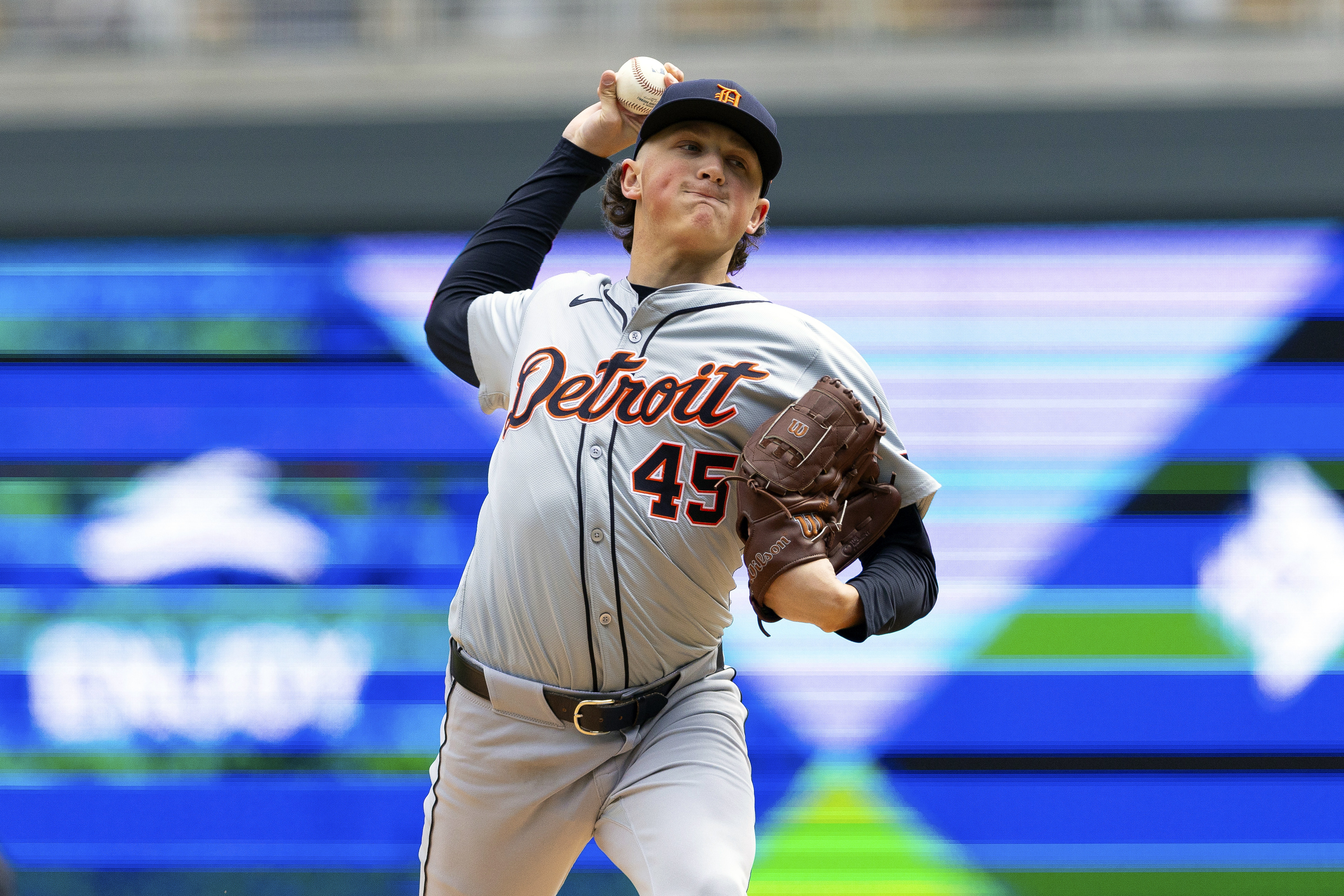 ober throws 6 solid innings as twins stop 5-game slide by edging tigers 4-3