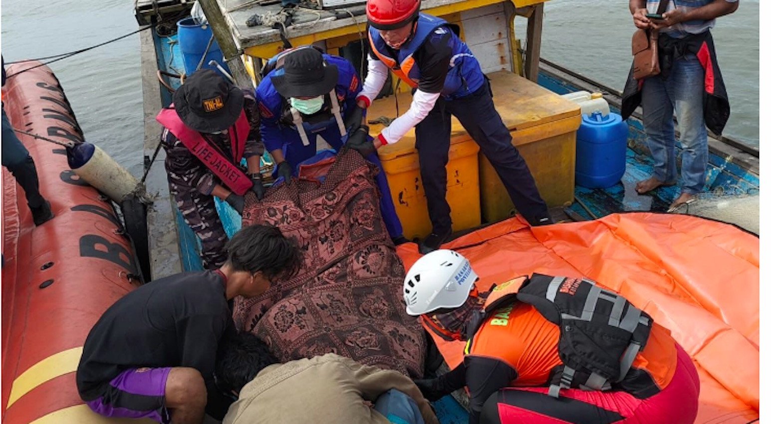 tni al temukan korban tenggelam di laut setelah 3 hari pencarian