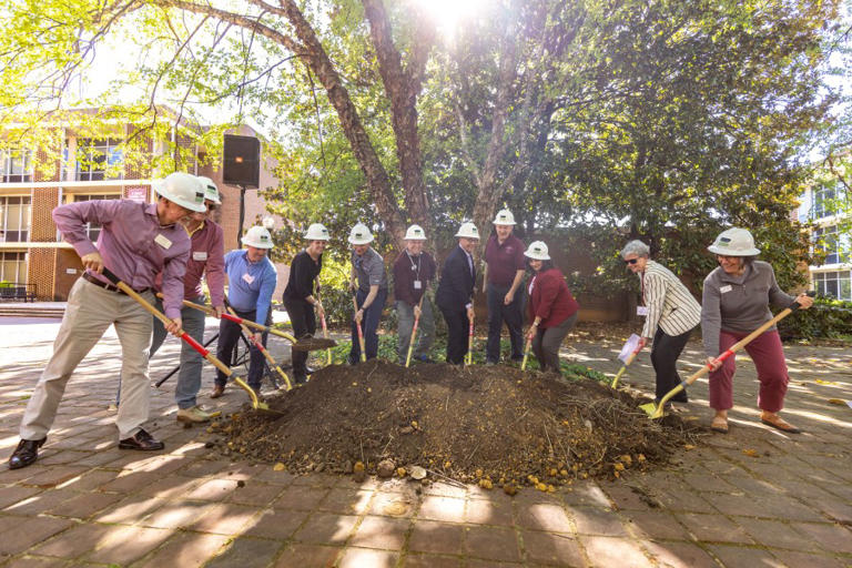 Roanoke College breaks ground on new state-of-the-art Science Center