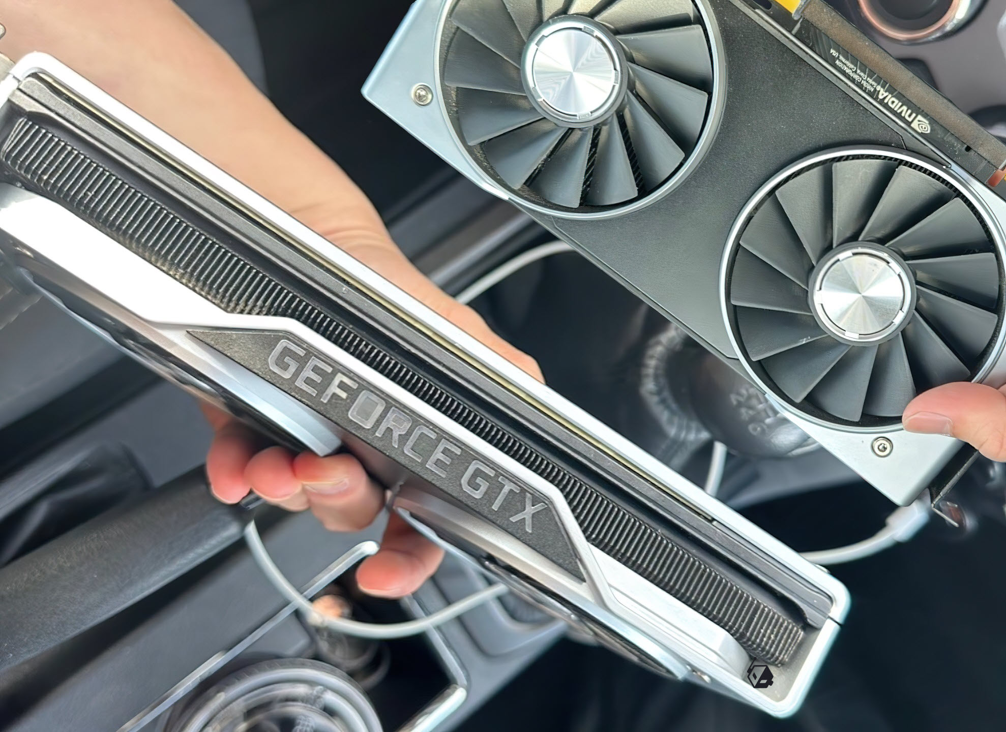 NVIDIAGeForceGTX2070GPU工程样卡曝光 拥有2176个核心-趣考网