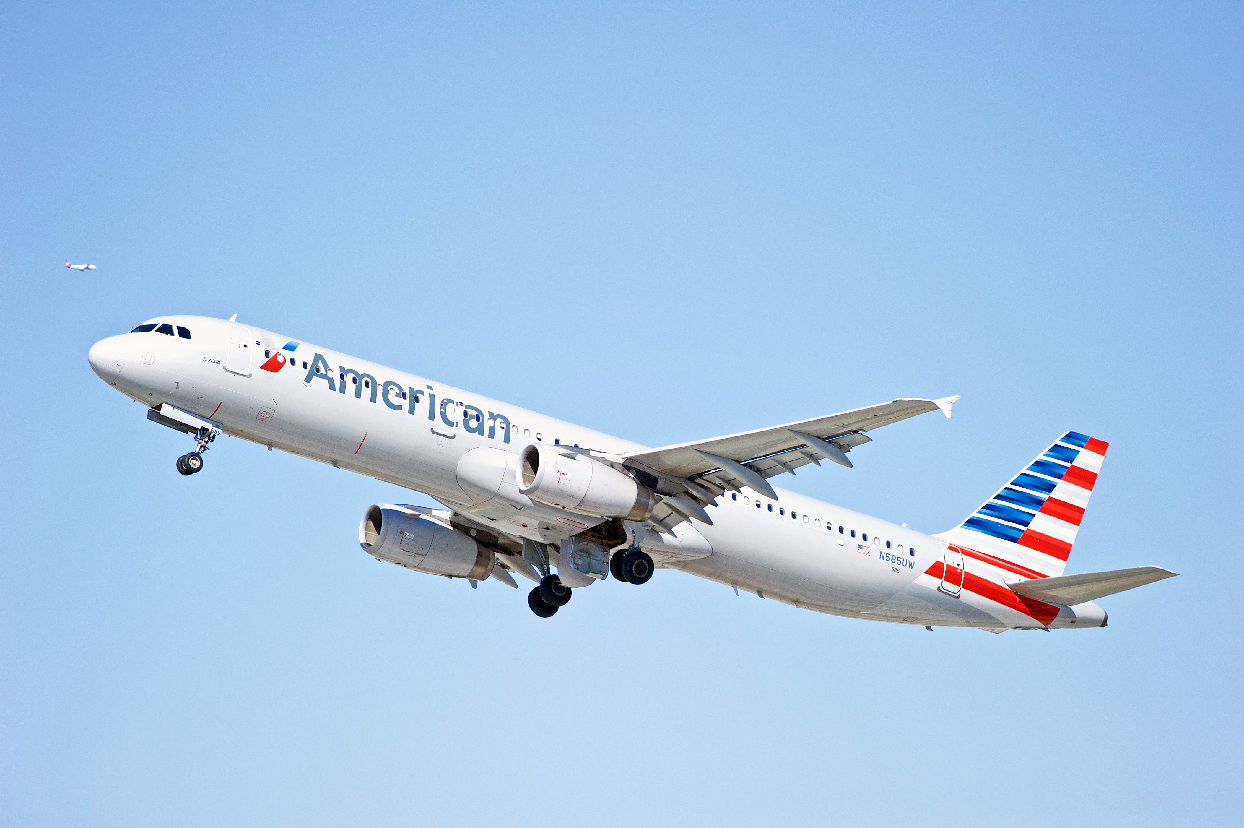 bomb threat prevents american airlines airbus a321 from arriving at gate in baltimore