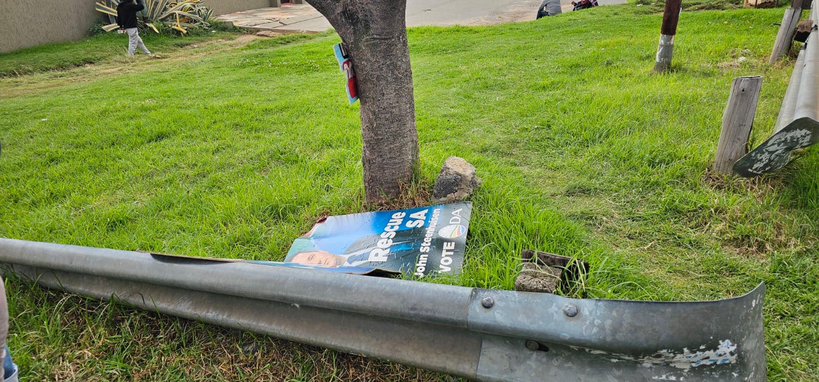 dirty tricks – poster wars spark intimidation and sabotage allegations ahead of sa’s may 29 polls