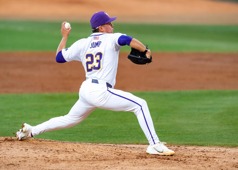 Late LSU baseball rally falls short as Tigers drop Game 2 to Missouri