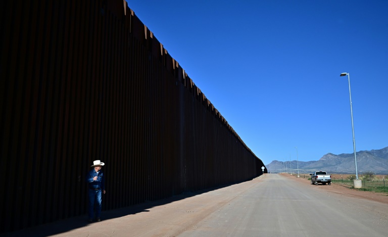 border ranchers see threats in us migrant crisis