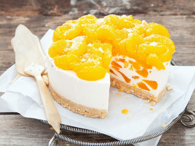frischkäse-mandarinen-torte: für erwachsene – mit schuss!