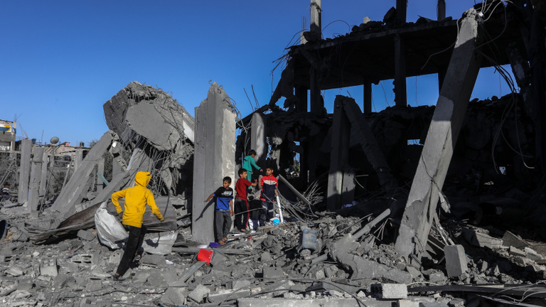 ismét légitámadás érte rafah városát, több gyermek is életét vesztette