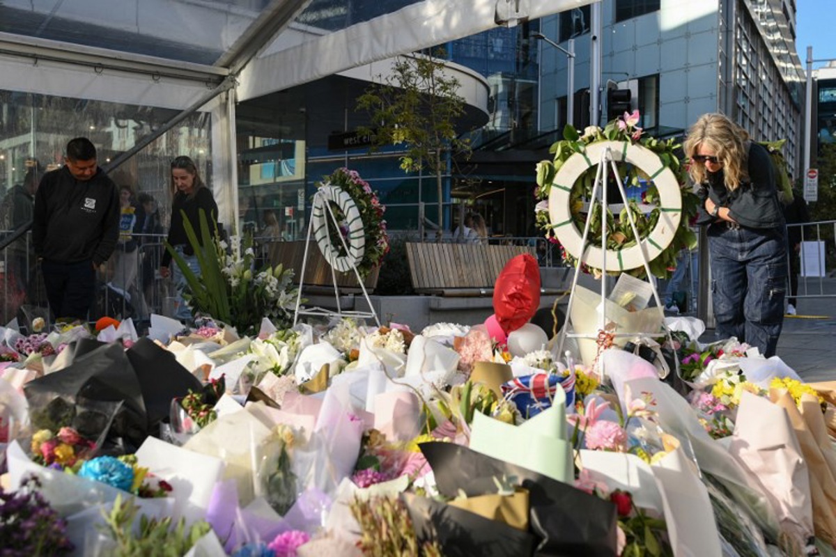 attaque au couteau à sydney - a sydney, l'hommage aux victimes d'une tuerie au couteau qui a stupéfié l'australie