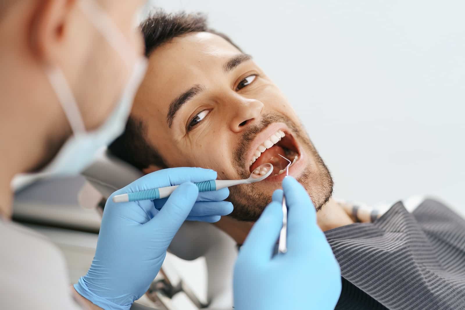 <p><span>Evans points out that factors such as puberty can affect the accuracy of X-ray assessments. At the same time, dental checks may not provide definitive results due to the wide variety of ages at which wisdom teeth can appear.</span></p>