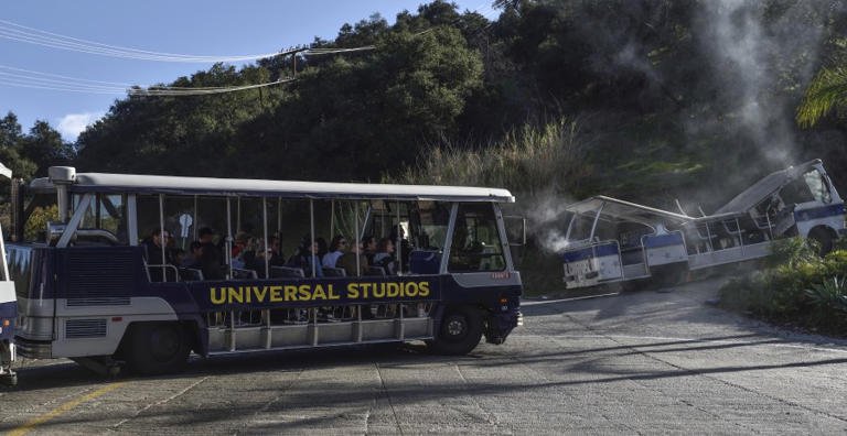 15 hurt in Universal Studios tram crash