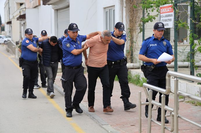 polisi tehdit edip silah çeken belediye temizlik işleri müdürü tutuklandı