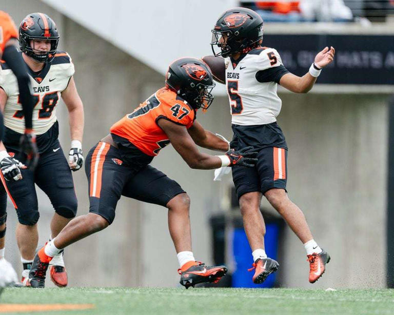 Oregon State defense is eyeopening, quarterbacks need work 4