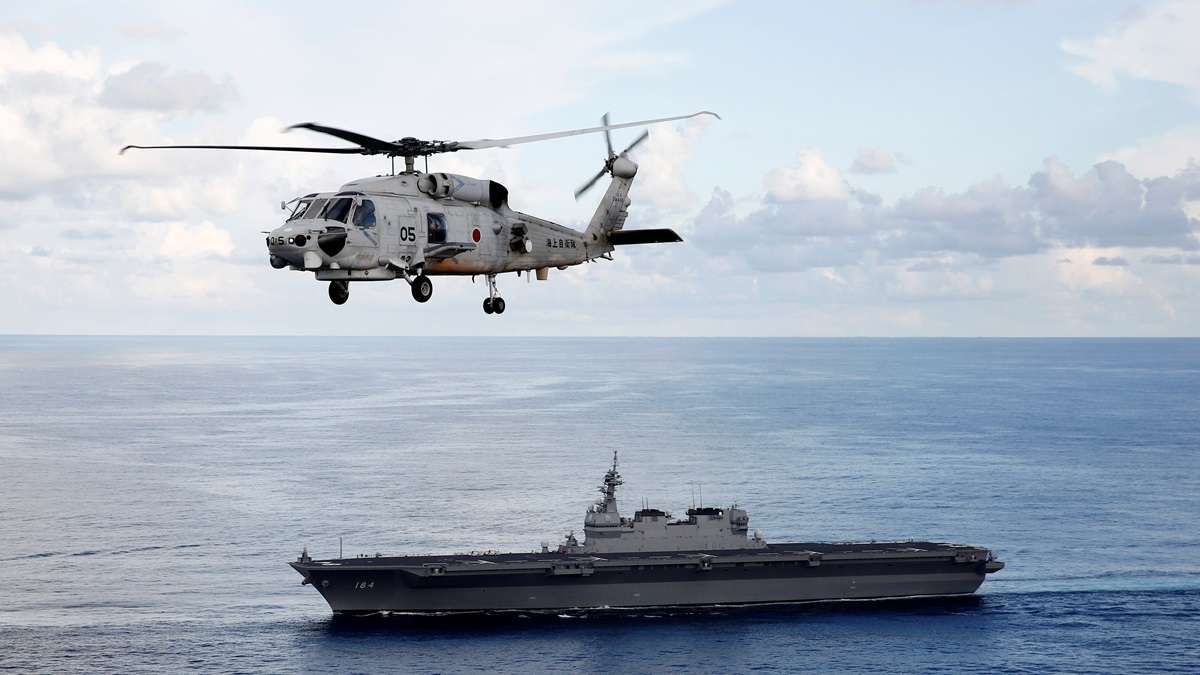 2 japanese navy helicopters crash in pacific ocean leaving 1 dead, 7 missing; search operation on