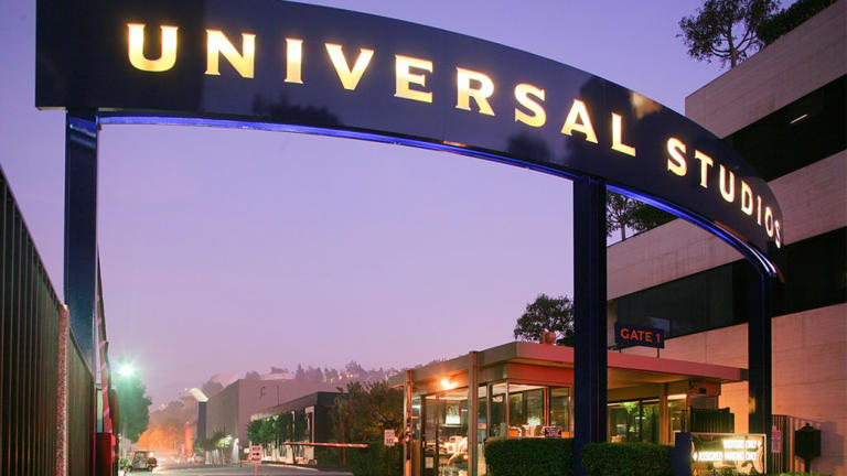 15 People Injured in Universal Studios Hollywood Tram Crash, Authorities Say