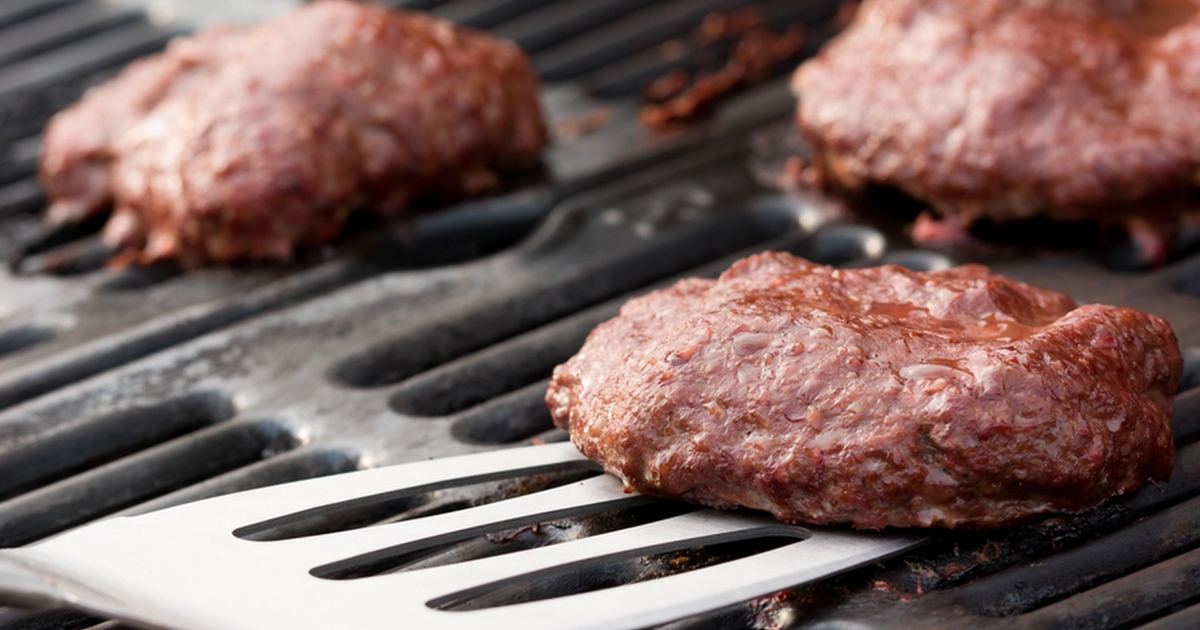 hälsolarm: ny studie varnar för risker med att grilla kött