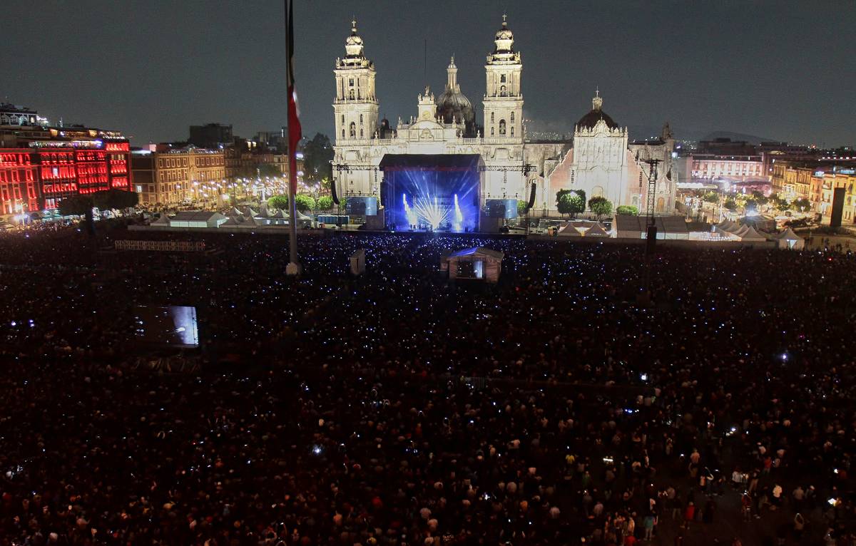 os interpol foram ao méxico dar um concerto para 150 mil pessoas: veja os vídeos