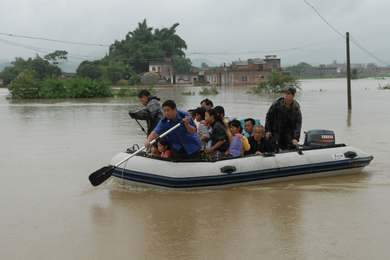 kina frygter de værste oversvømmelser i et århundrede