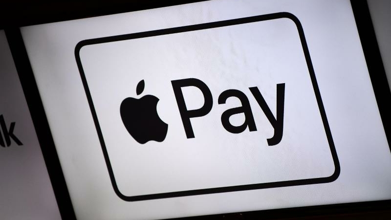 bezahlen mit dem iphone: apples nfc-blockade könnte im mai fallen