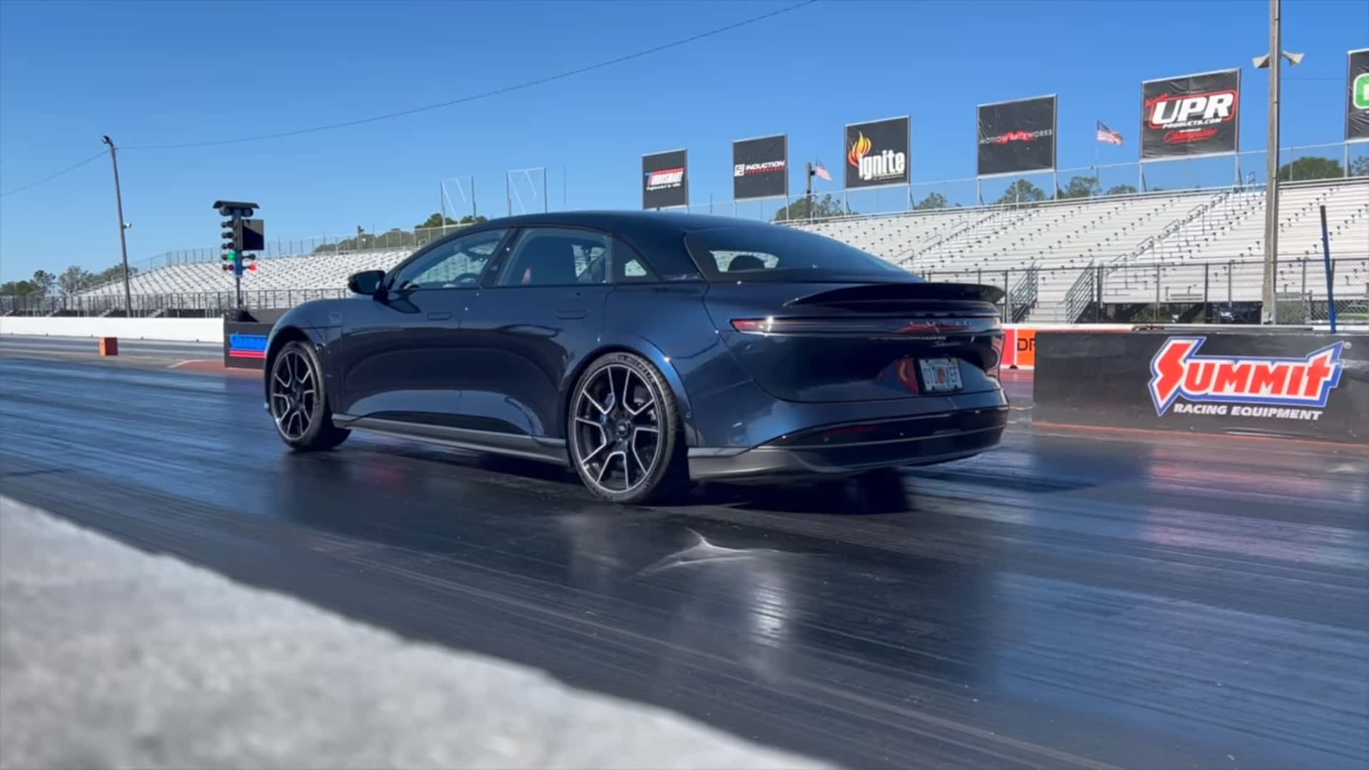 watch this lucid air sapphire hit 60 mph in 1.7 seconds