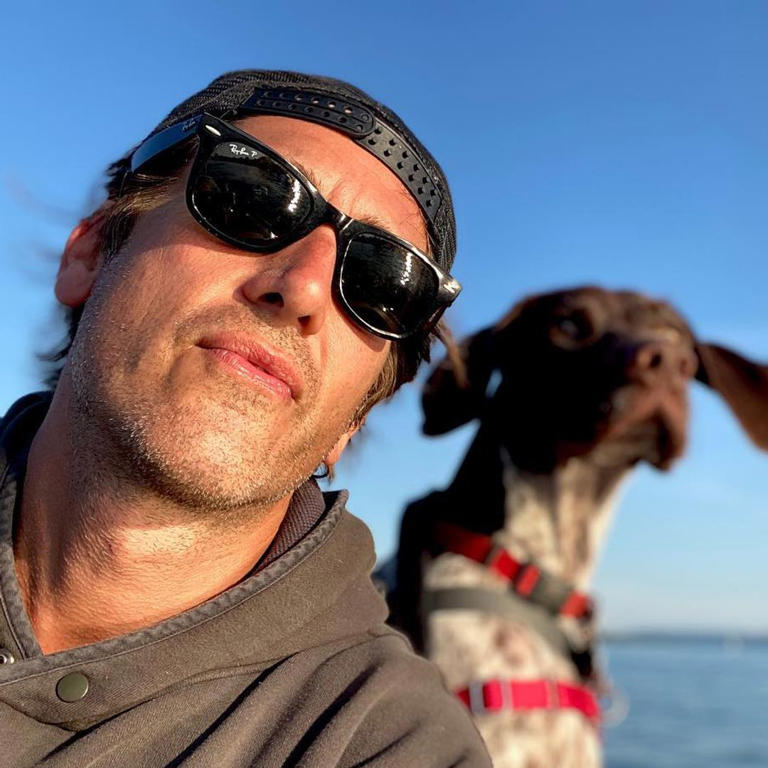 David Muir's Rugged Look In New Vacation Photos With Rarely-seen Family 