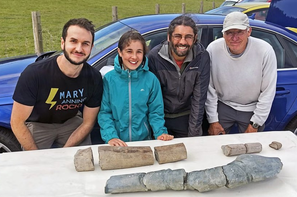 garota de 11 anos encontra fóssil do maior réptil marítimo que já existiu