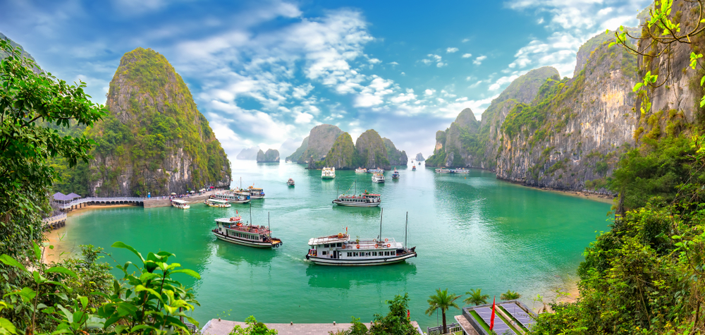 <p><span>Halong Bay in Vietnam enjoys the status of being a UNESCO World Heritage Site. As a travel destination, it houses multiple adventurous and relaxation activities. Its major tourist attraction is the Maze Cave, which dates back almost 10,000 years. Moreover, you can also discover magnificent landscapes at the Tung Sau Pearl Farm. </span></p>