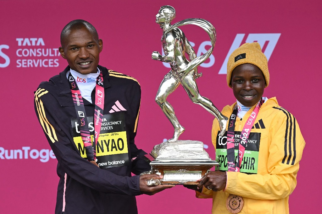 kenianos peres jepchirchir y alexander mutiso ganan el maratón de londres