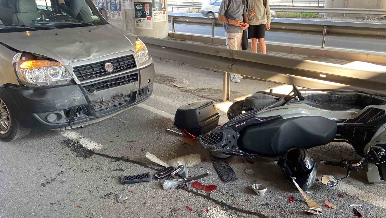 kocaeli’de hafif ticari araç motosiklete arkadan çarptı: 1 yaralı