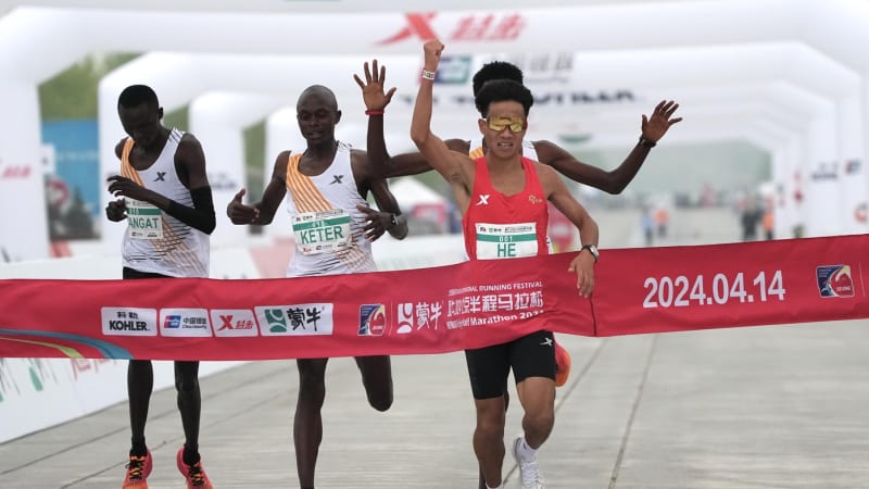 skandál pekingského půlmaratonu: afričanům, kteří nechali vyhrát číňana, odebrali prémie
