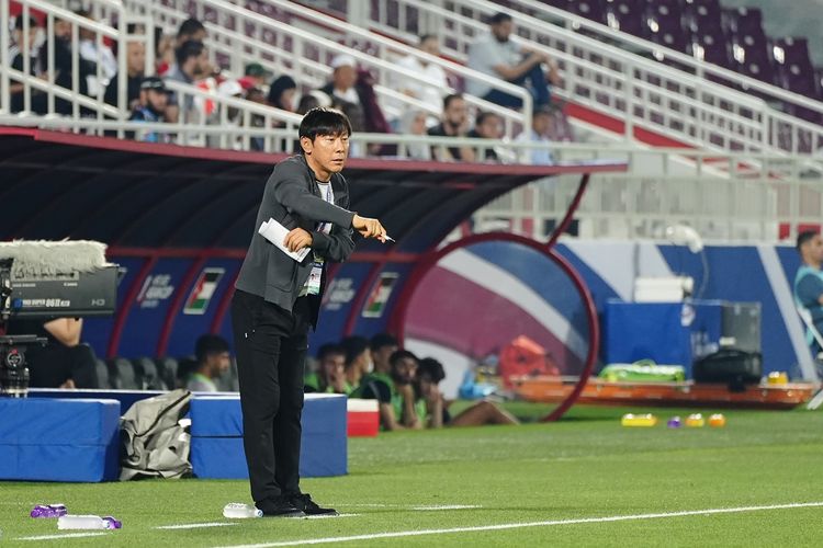 belum puas, shin tae-yong akui penampilan timnas u-23 indonesia baru 50 persen