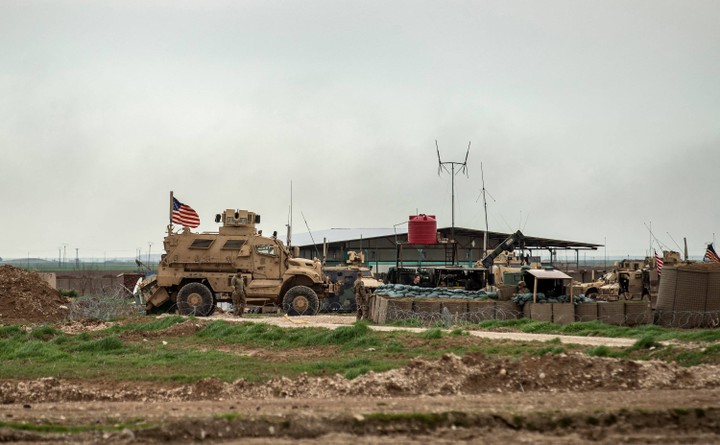 pangkalan militer as di suriah diserang roket dari irak