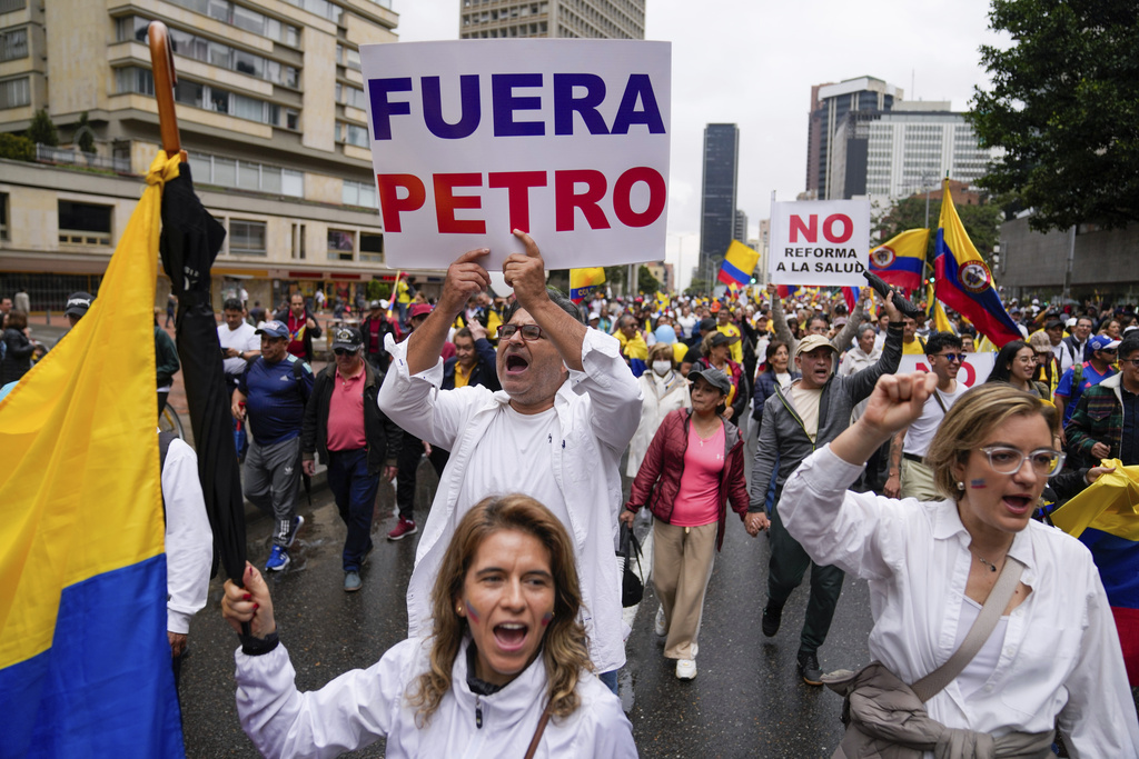 Tens Of Thousands Of Colombians Protest Against The Leftist President's ...