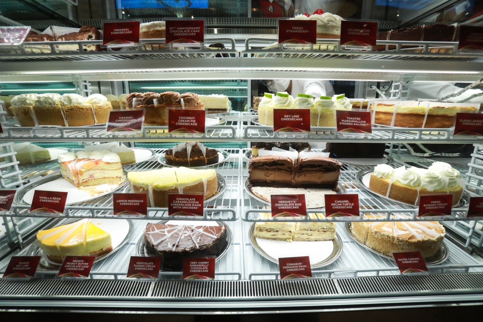 ‘cheesecake factory’ สุดยอด ‘ชีสเค้ก’+เมนูโฮมคุกไซส์ใหญ่สไตล์อเมริกัน